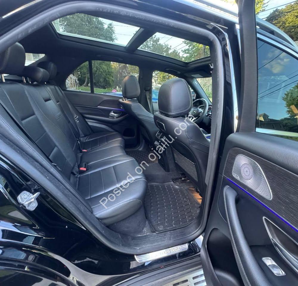 Luxury Awaits: 2020 Mercedes-Benz GLE 350 4MATIC Ready to Drive