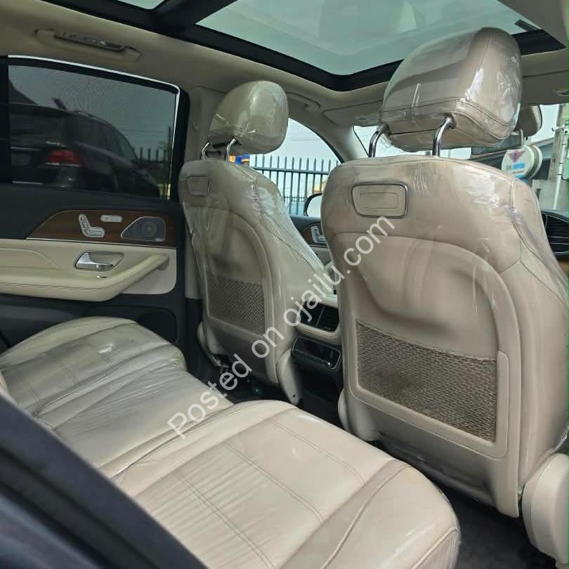 2020 Mercedes-Benz GLE450 4MATIC AMG – Stunning Gray on Cream