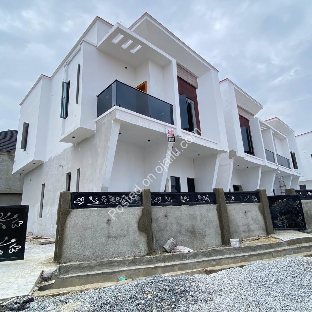 Newly Built 4-Bedroom Ensuite Duplex in Sangotedo