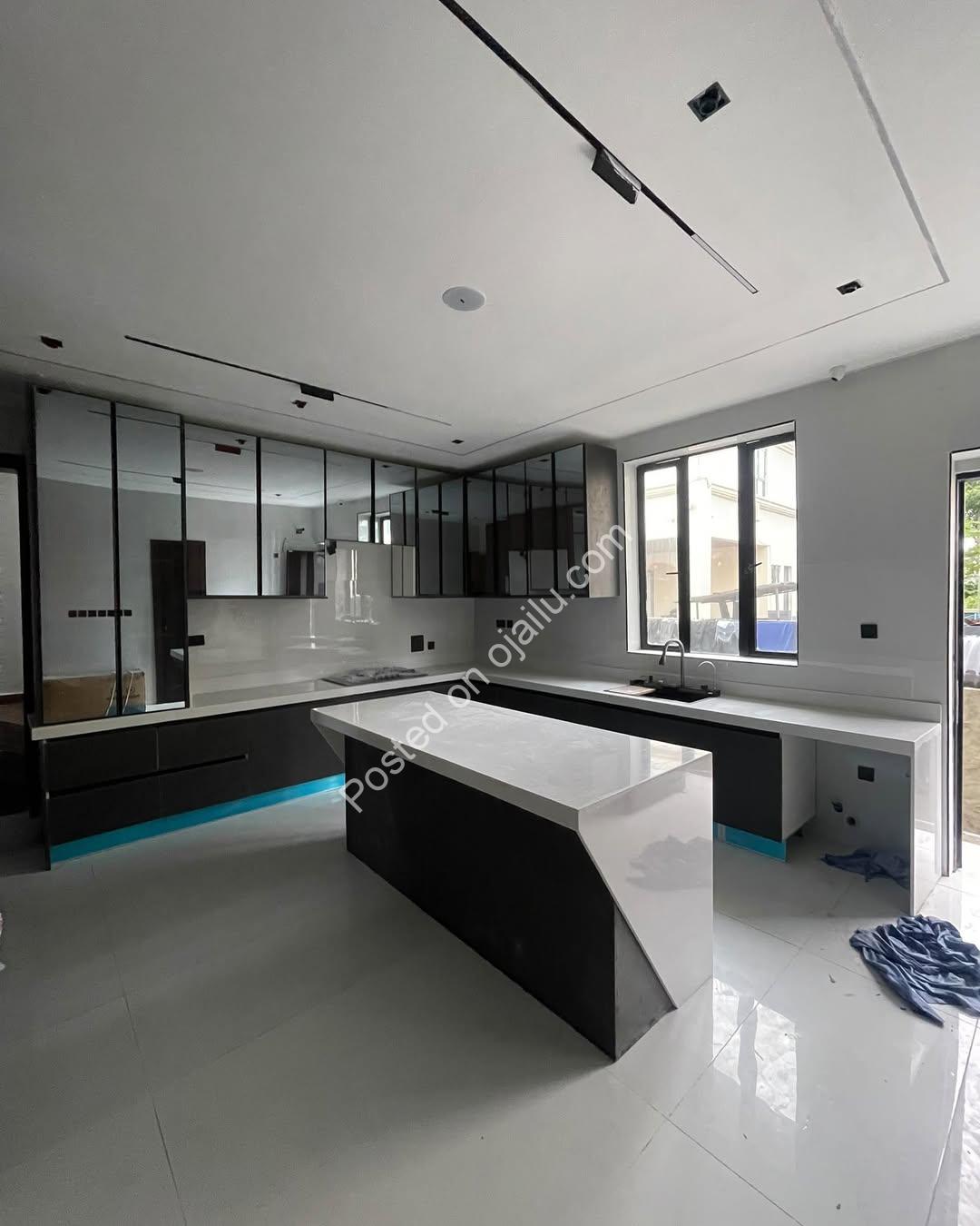 Cinematic 5BR Lekki Duplex with Rooftop Terrace & Pool