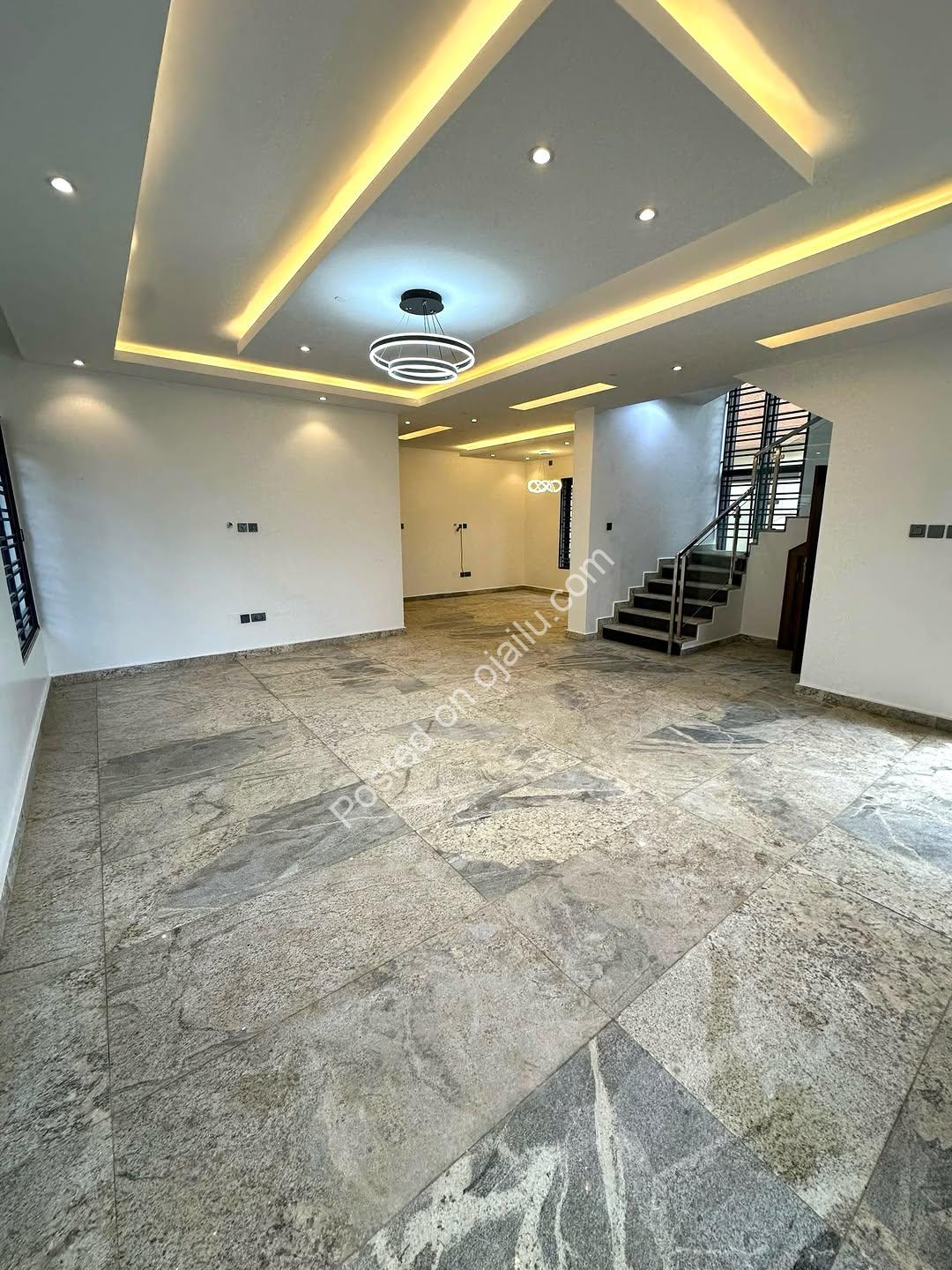 Brand-New 4-Bed Detached Duplex + BQ in Lifecamp