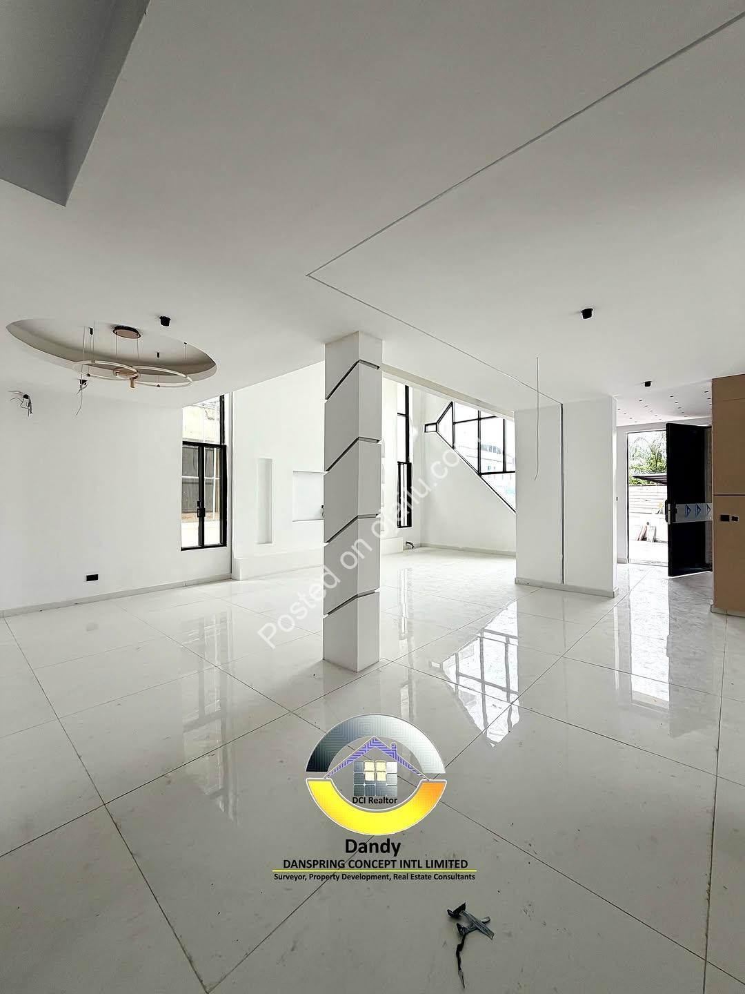 5-Bed Lekki Marvel: Cinema, Pool & Rooftop Views