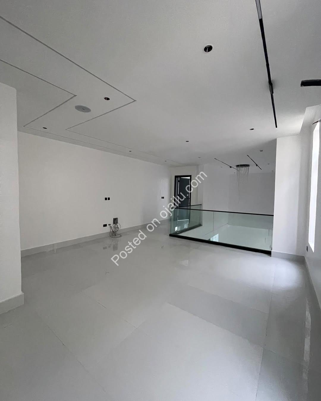 Cinematic 5BR Lekki Duplex with Rooftop Terrace & Pool