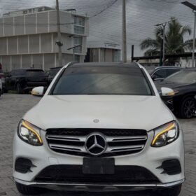 2016 Mercedes GLC300: Luxury