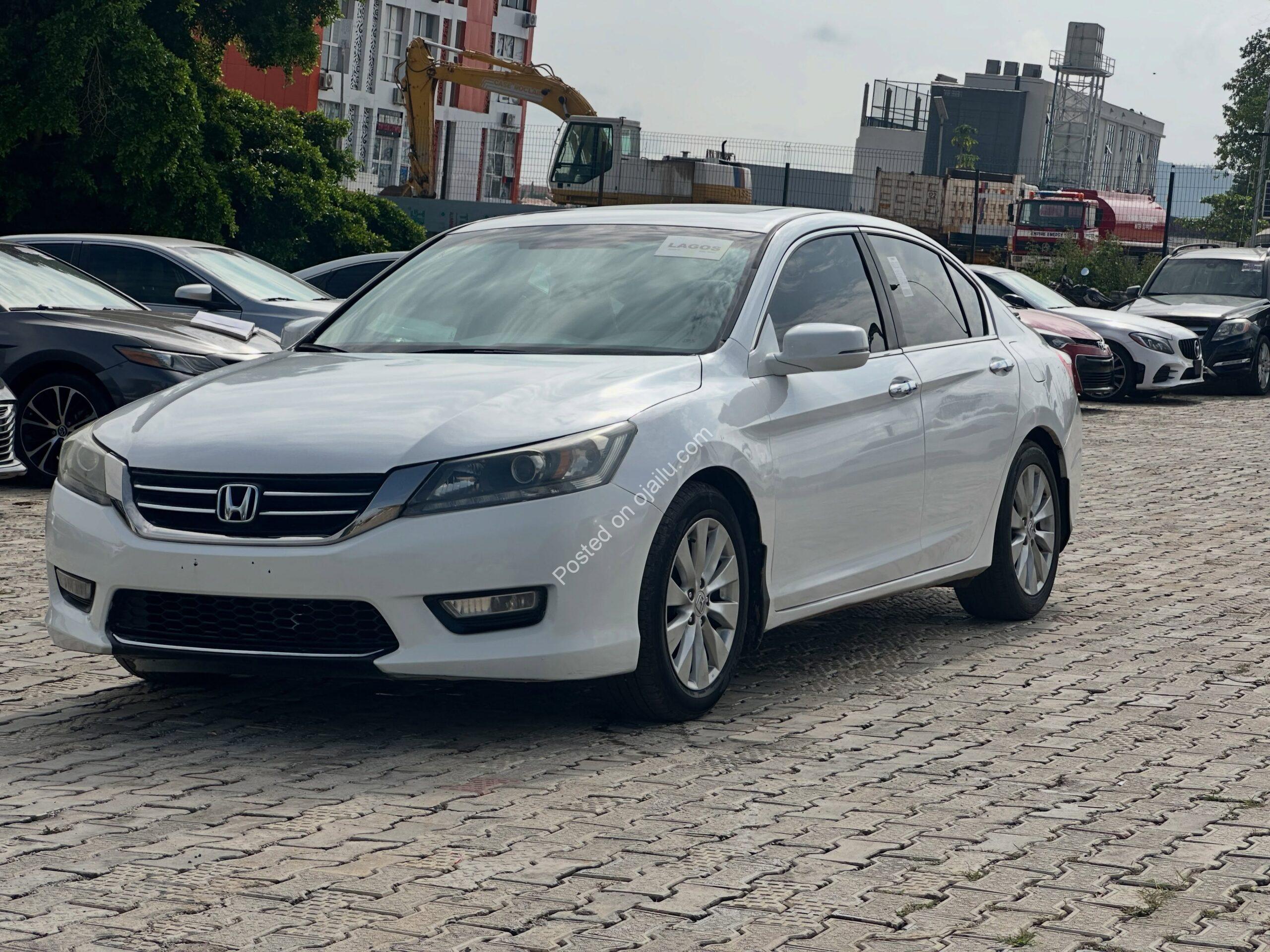 2015 Honda Accord – Flexible Payment Plans Await!