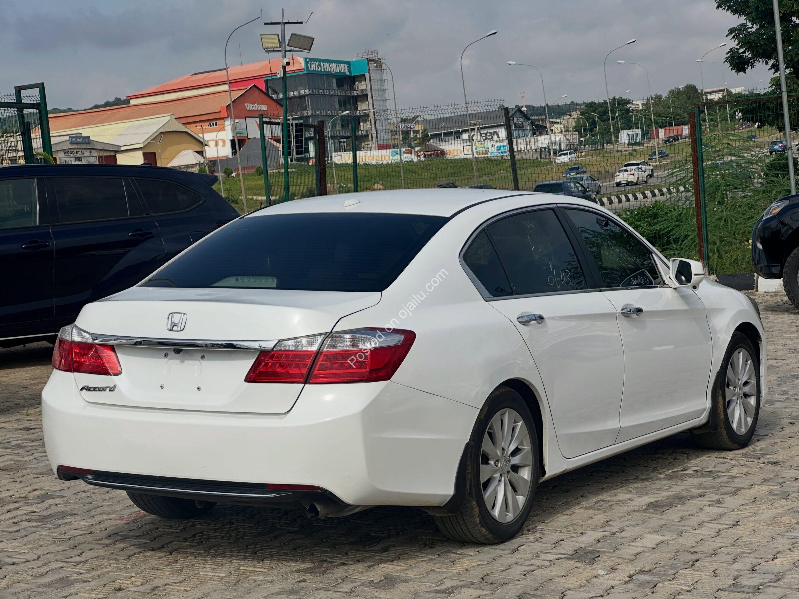 2015 Honda Accord – Flexible Payment Plans Await!