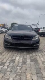 Luxury 2014 Mercedes-Benz C300 – Flexible Payment Plans