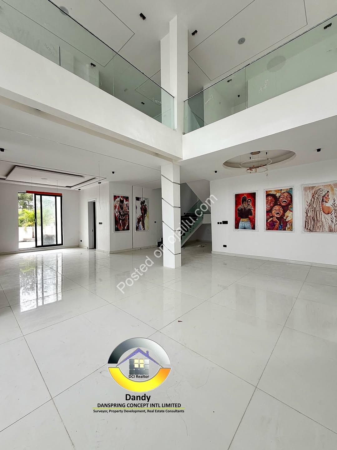 5-Bed Lekki Marvel: Cinema, Pool & Rooftop Views