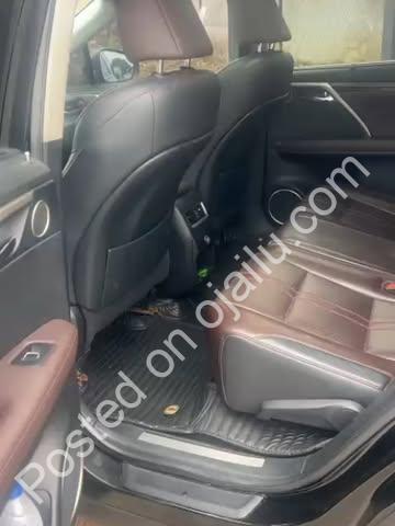 2016 Lexus RX350 – Loaded, Panoramic Roof, HUD, Thumbstart