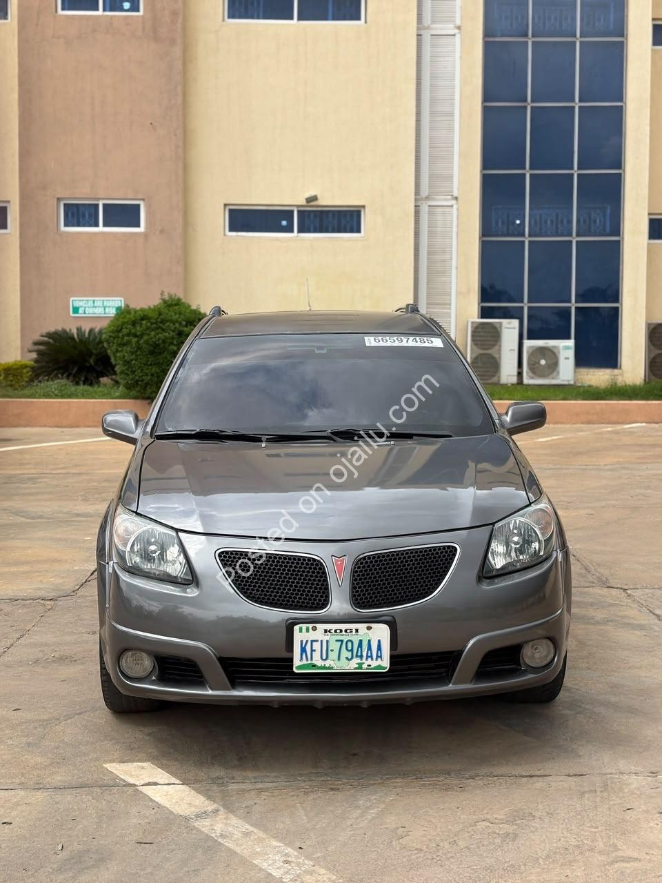 2006 Pontiac Vibe: Clean, Reliable, Ready to Drive!