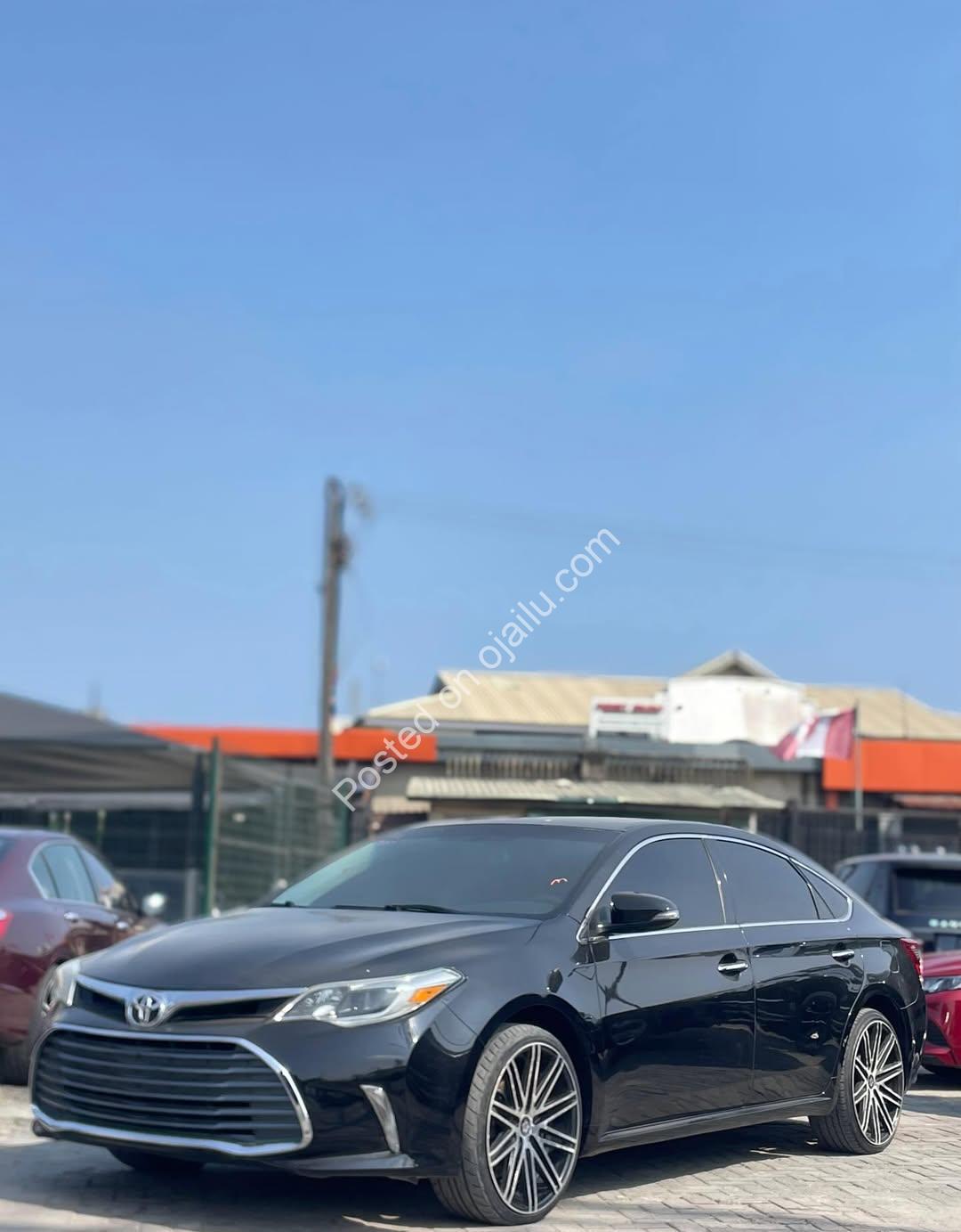 2014 Toyota Avalon XLE AWD – Full Duty Paid, Loaded & Priced to Move