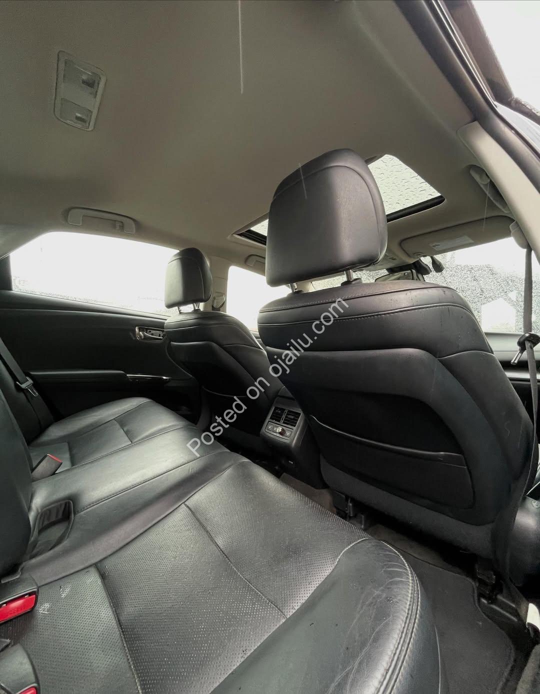 2016 Toyota Avalon Limited Hybrid: Accident-Free Luxury