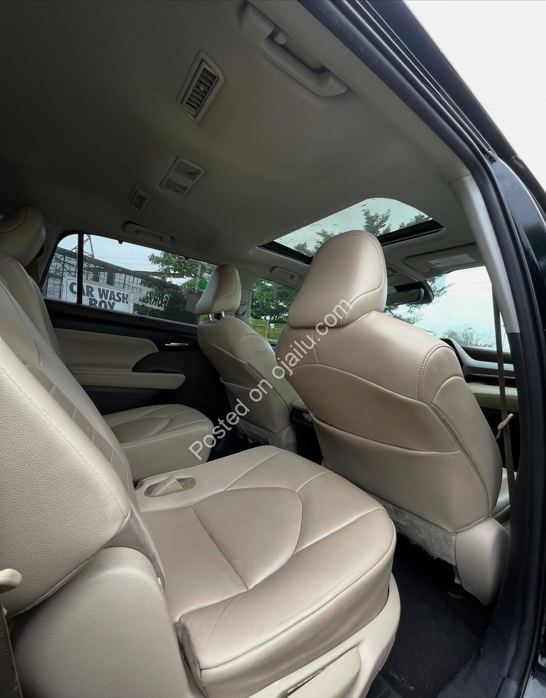 2021 Toyota Highlander XLE – Foreign Used, Push Start & Reverse Cam!