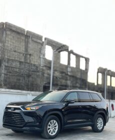 2024 Toyota Highlander XLE Grand: Fully Loaded