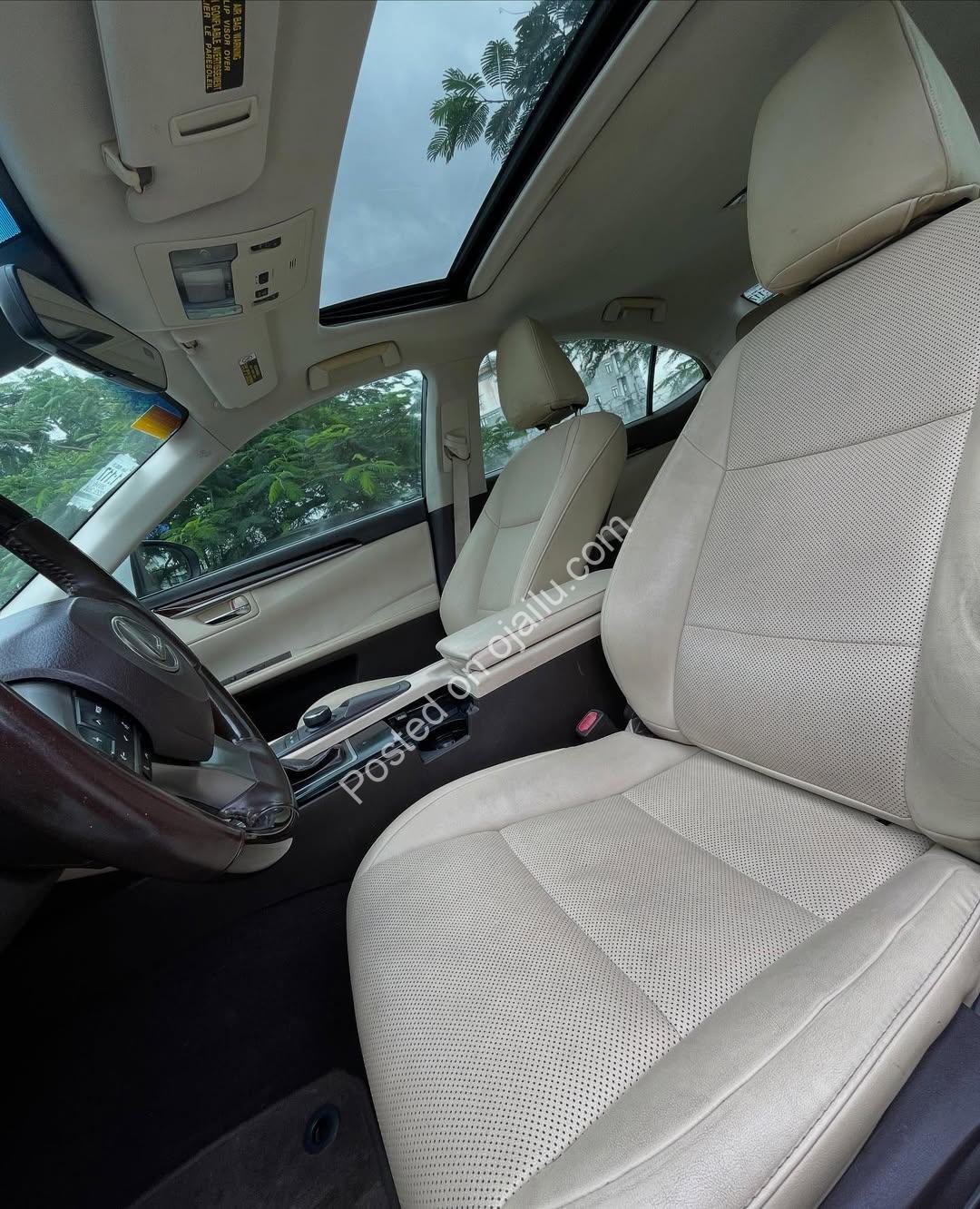 2016 Lexus ES350: Freshly Imported, Accident-Free Luxury