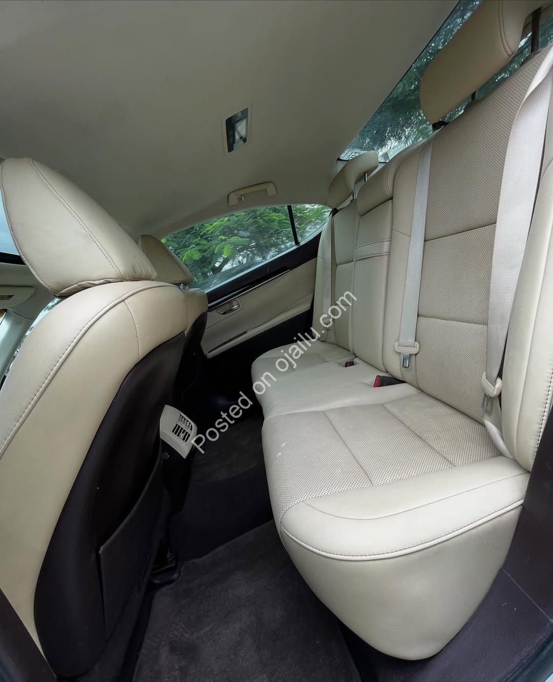 2016 Lexus ES350: Freshly Imported, Accident-Free Luxury