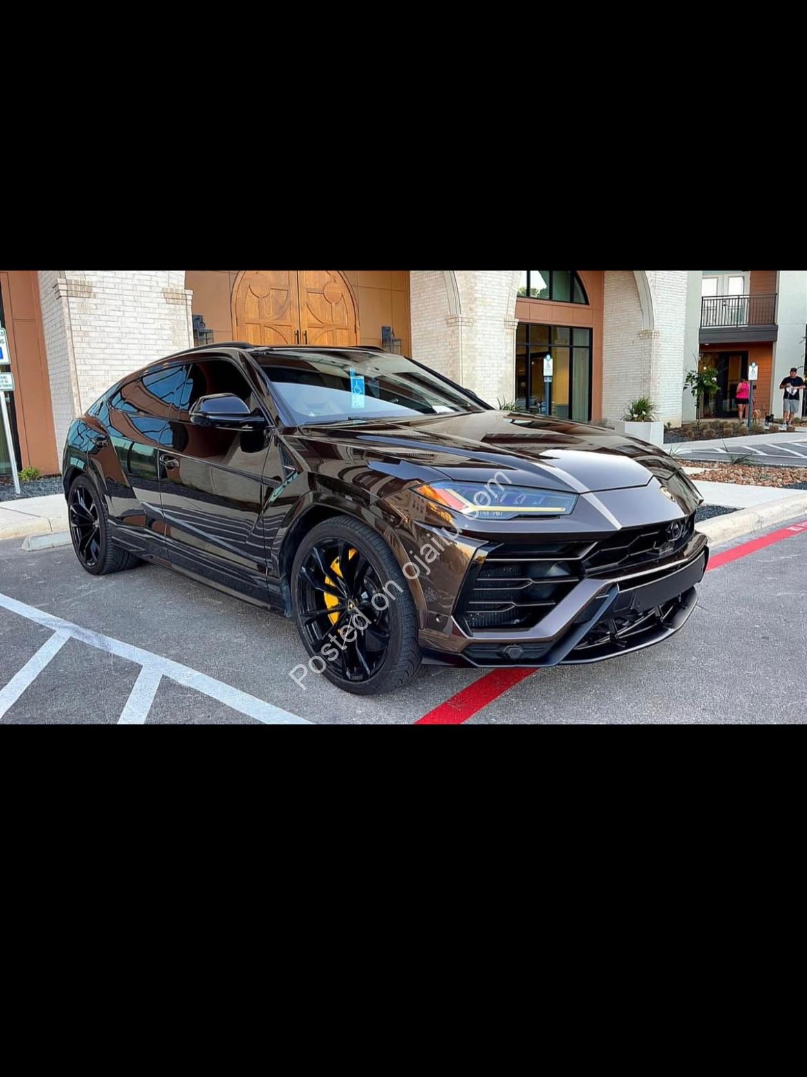 2020 Lamborghini Urus: Accident-Free, Fully Loaded Beast