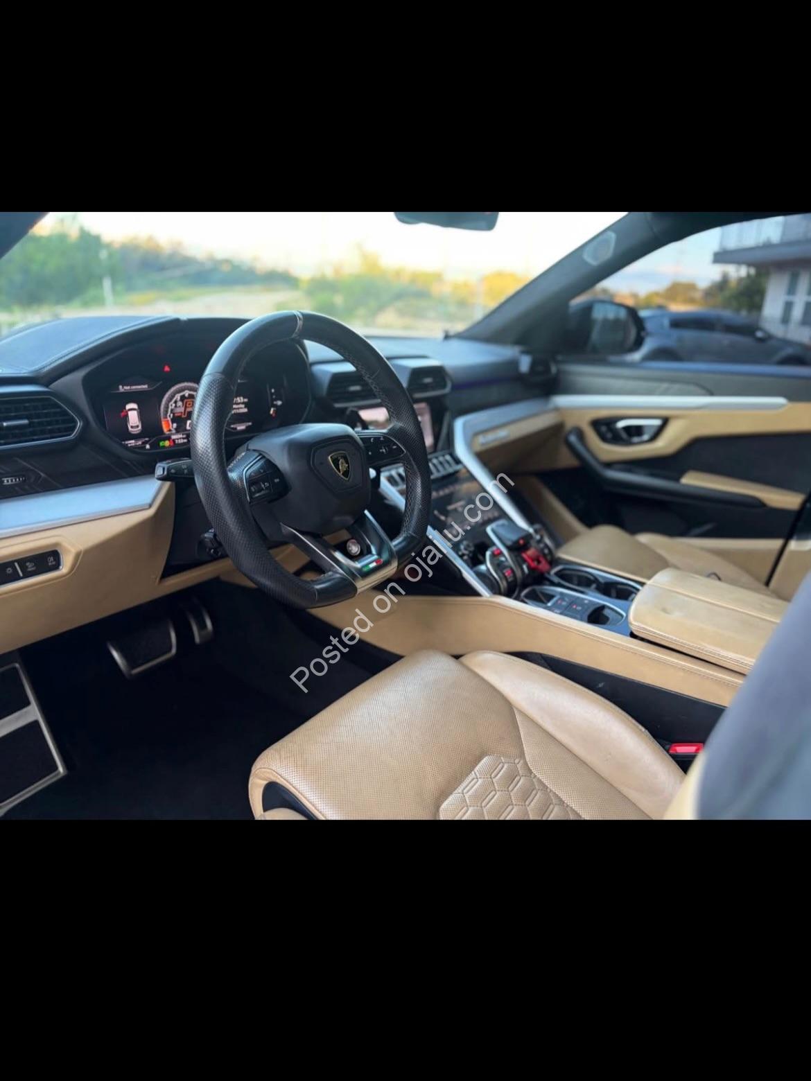 2020 Lamborghini Urus: Accident-Free, Fully Loaded Beast