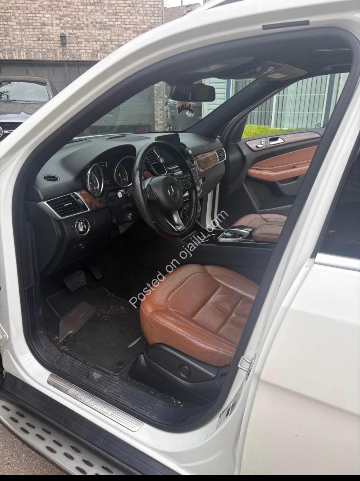 2017 Mercedes GLE350: Sunroof, CarPlay, Accident-Free!