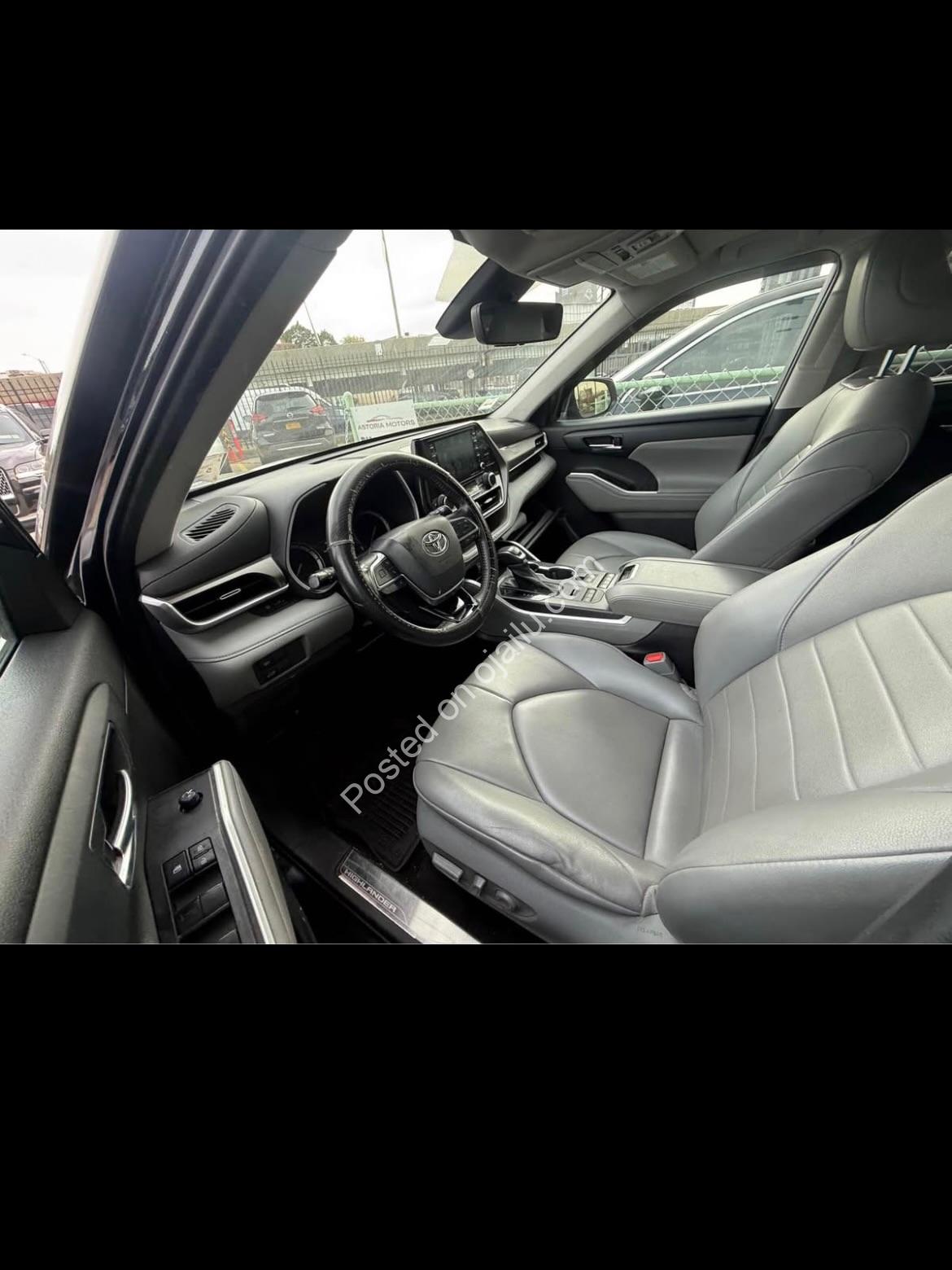 2020 Toyota Highlander XLE AWD: Clean Title Gem