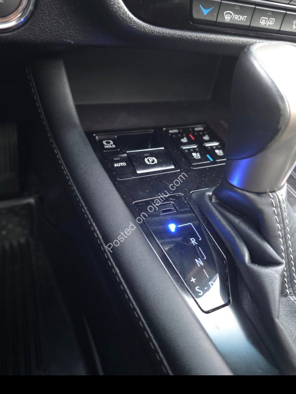 2017 Lexus RX350 Premium: Loaded, Accident-Free!