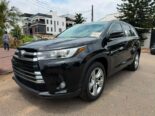 2017 Toyota Highlander Limited – Black on Tan, Pristine!