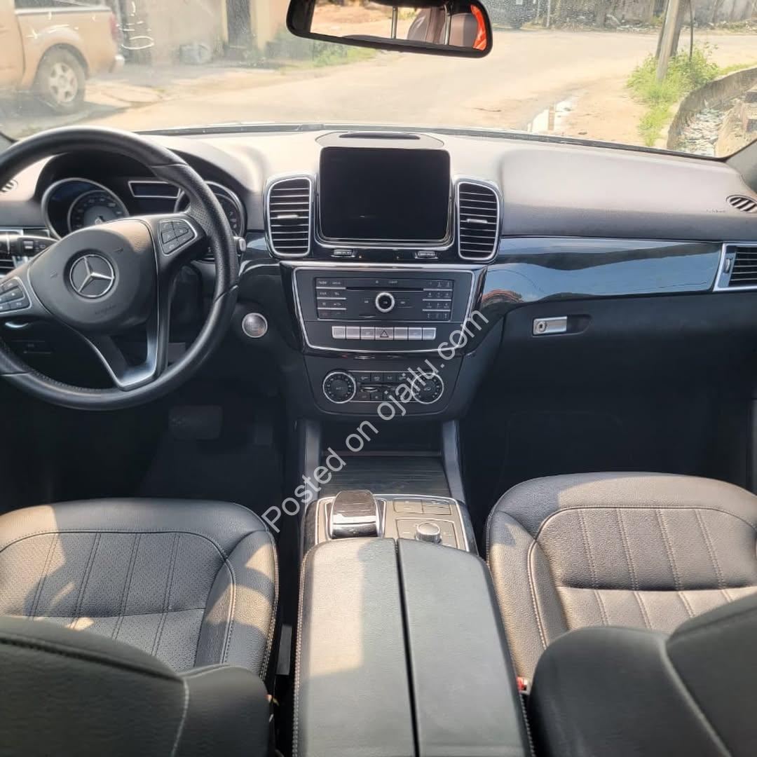 2018 Mercedes-Benz GLE350 AMG: 360 Camera, Black Leather, Pristine