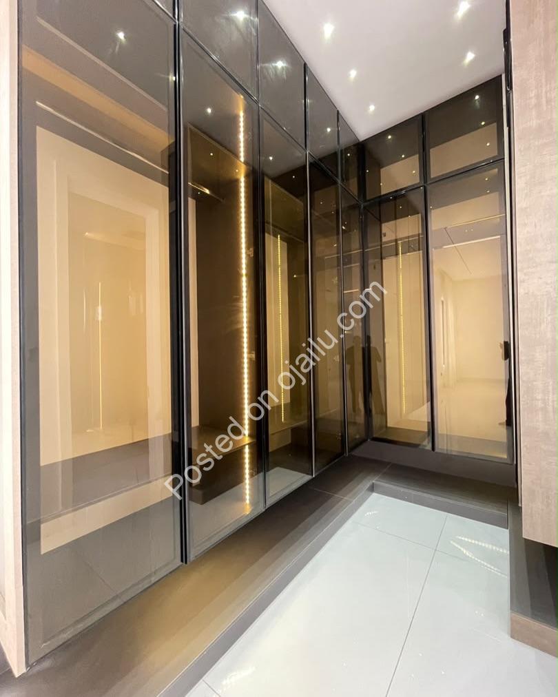 Ikota 5-Bed Smart Duplex with Rooftop & Cinema