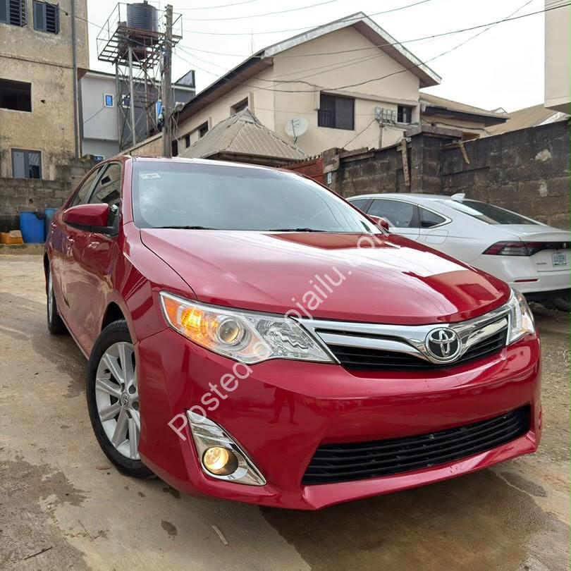 2013 Toyota Camry XLE – Fully Loaded, Pristine Foreign Used