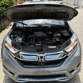 2018 Honda CR-V Touring AWD: Loaded