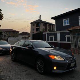 Luxury Awaits: 2013 Lexus ES 350 Premium with Panoramic Roof