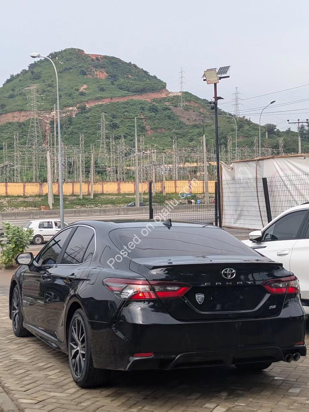 2021 Toyota Camry SE: Foreign Used, Accident-Free, Sporty!