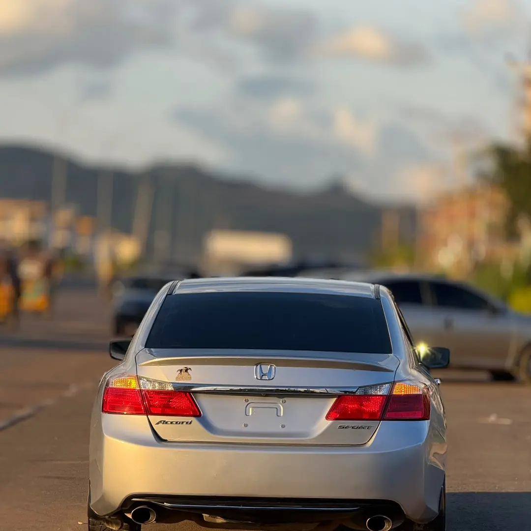 2013 Honda Accord V6 – Buy & Drive, Ice-Cold AC