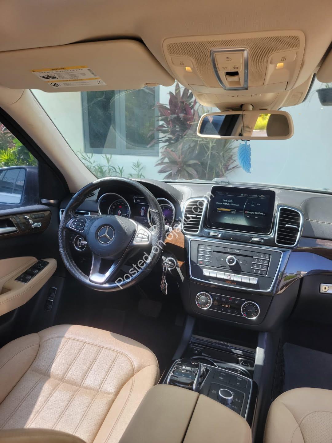 Luxury 7-Seater Mercedes GLS 450 – Accident-Free & Loaded