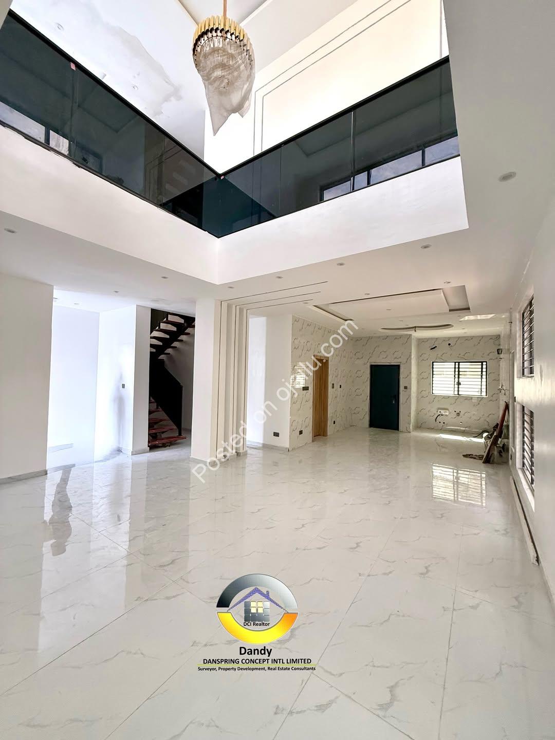 Chevron Lekki: 4-Bed Duplex + Pool, Fully Ensuite