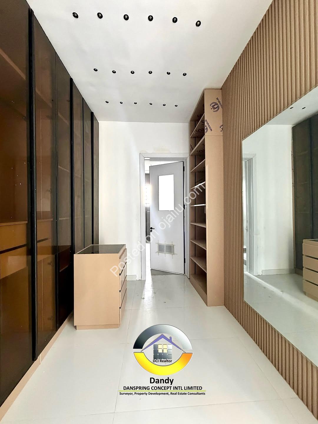 5-Bed Lekki Marvel: Cinema, Pool & Rooftop Views