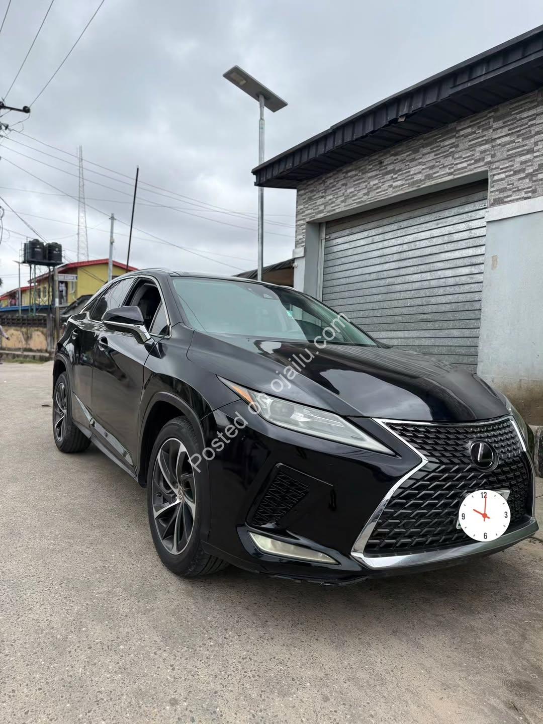 2016 Lexus RX350 – Loaded, Panoramic Roof, HUD, Thumbstart
