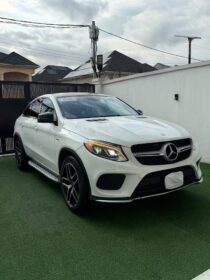 Load-Edge 2016 Mercedes-Benz GLE 450
