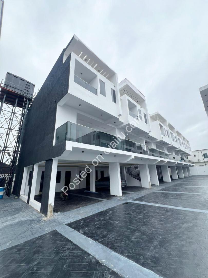 Spacious 3-Bed Terrace + 2 BQs in Serviced Orchid Estate