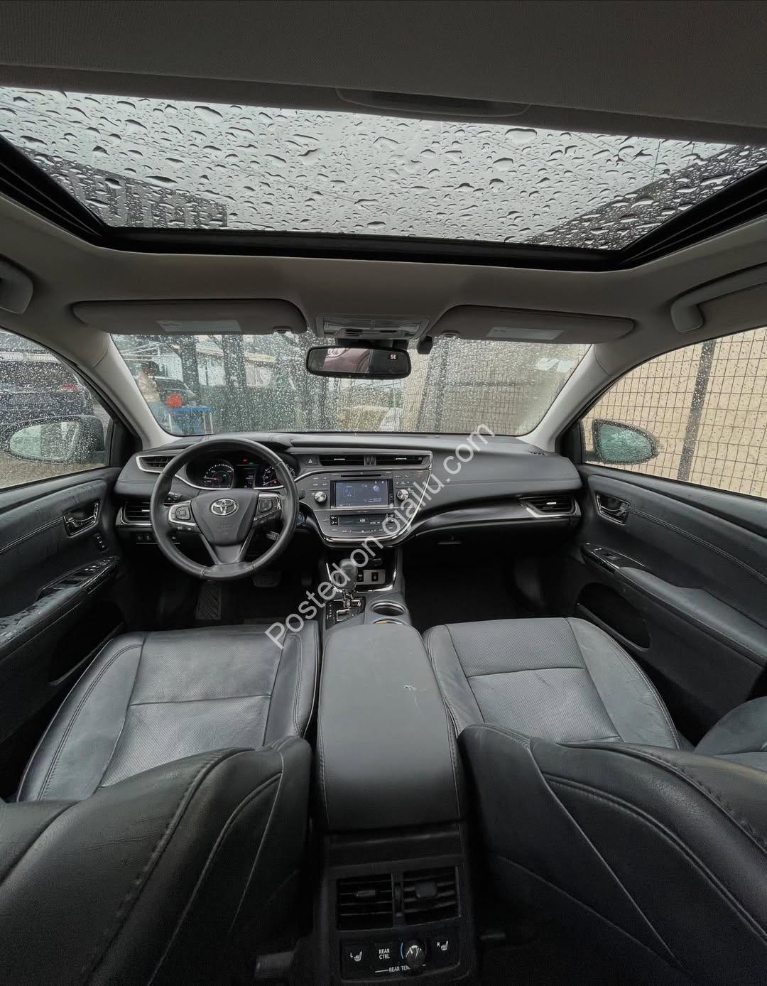 2016 Toyota Avalon Limited Hybrid: Accident-Free Luxury