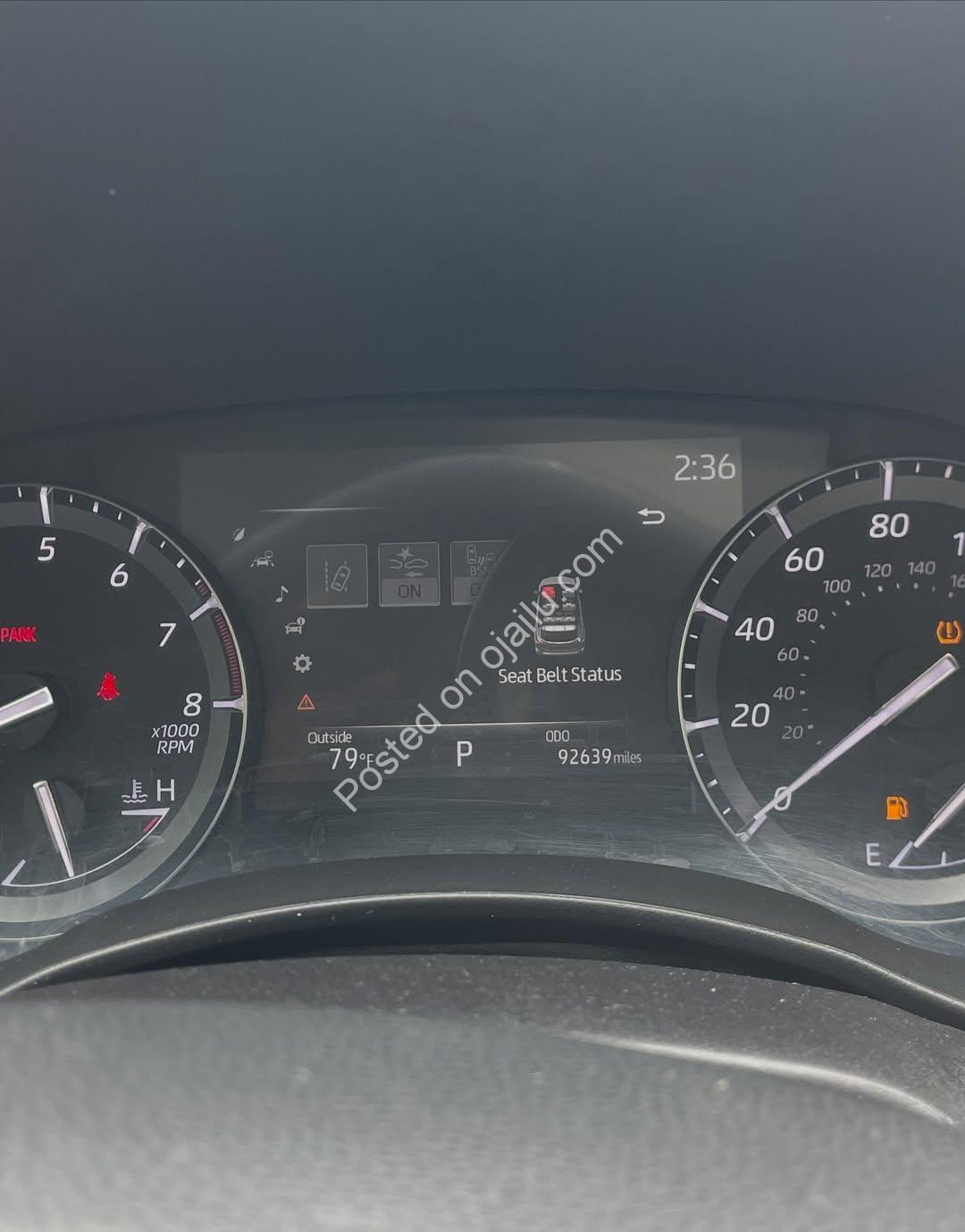 2021 Toyota Highlander XLE – Foreign Used, Push Start & Reverse Cam!