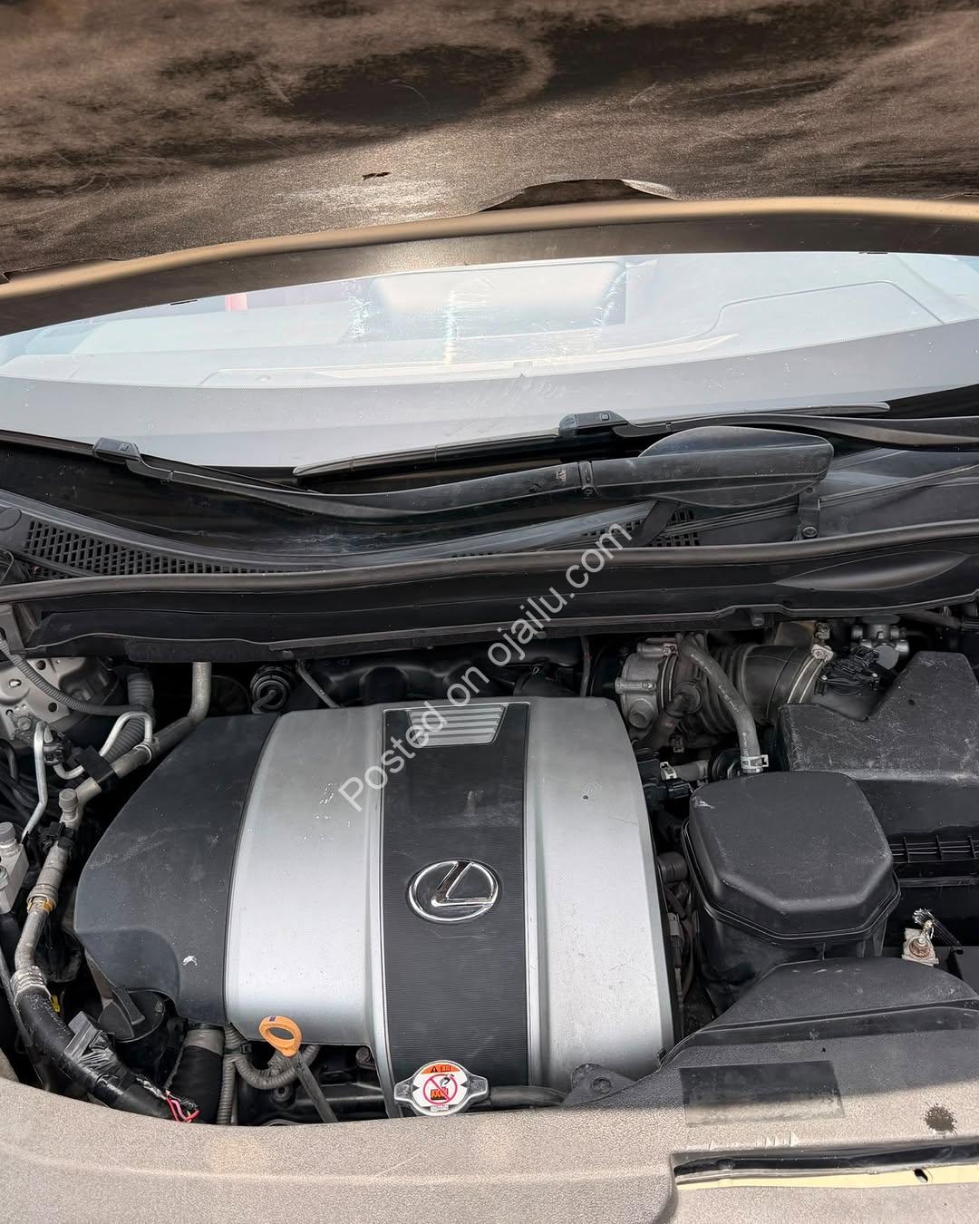 Luxury 2017 Lexus RX350 – Gold & Red Leather Beauty