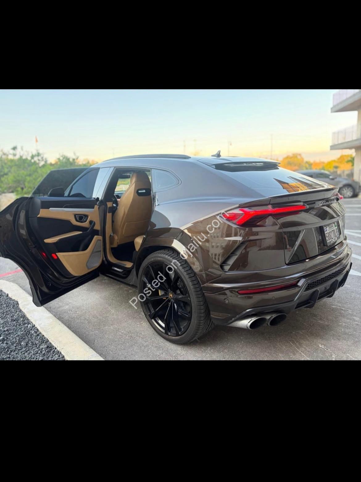 2020 Lamborghini Urus: Accident-Free, Fully Loaded Beast