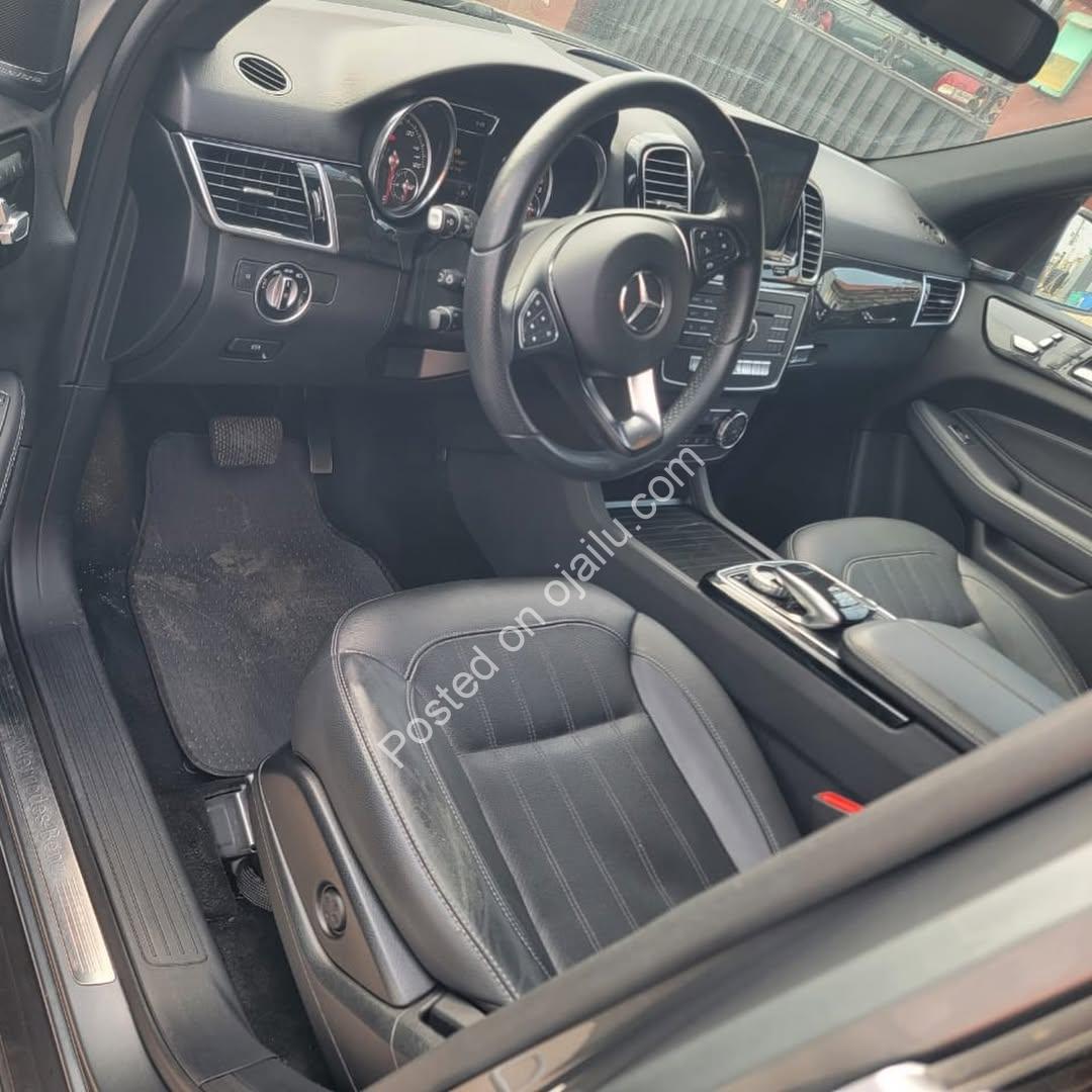 2018 Mercedes-Benz GLE350 AMG: 360 Camera, Black Leather, Pristine