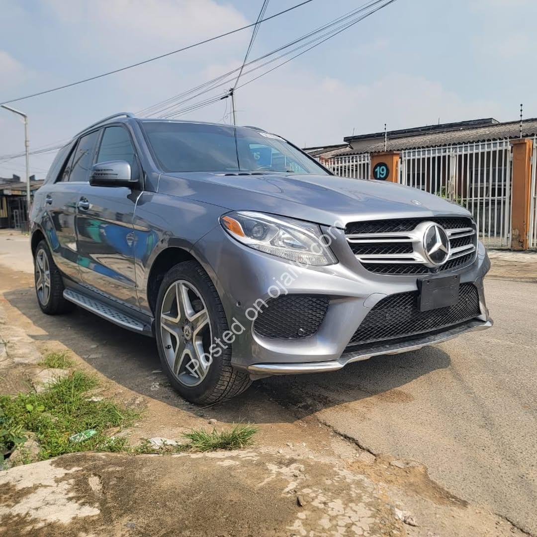 2018 Mercedes-Benz GLE350 AMG: 360 Camera, Black Leather, Pristine