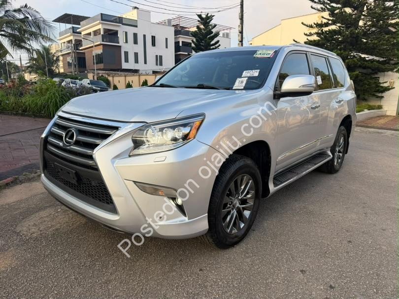 2018 Lexus GX460 Luxury – Silver on Black, Extremely Clean