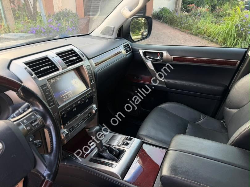 2018 Lexus GX460 Luxury – Silver on Black, Extremely Clean