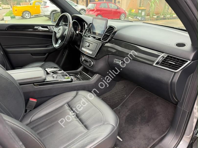 2017 Mercedes GLE350 – Loaded Pano Roof & 360 Camera