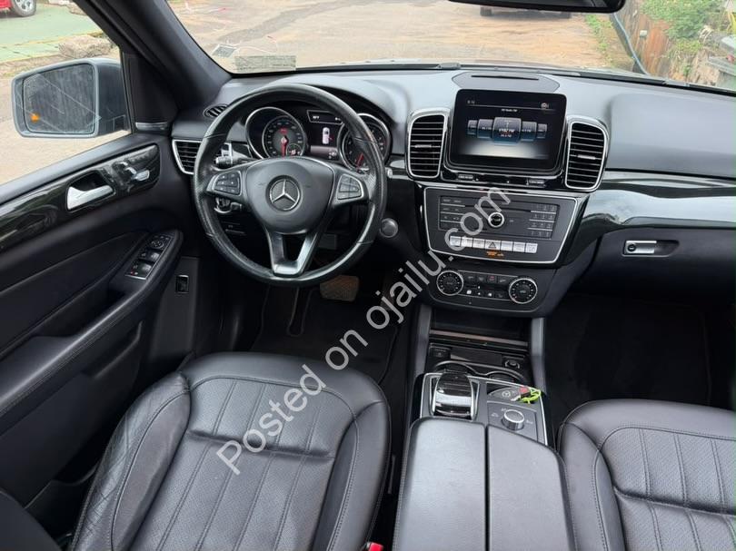 2017 Mercedes GLE350 – Loaded Pano Roof & 360 Camera