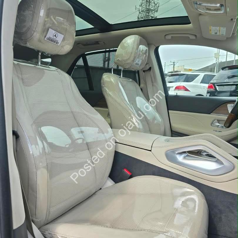 2020 Mercedes-Benz GLE450 4MATIC AMG – Stunning Gray on Cream